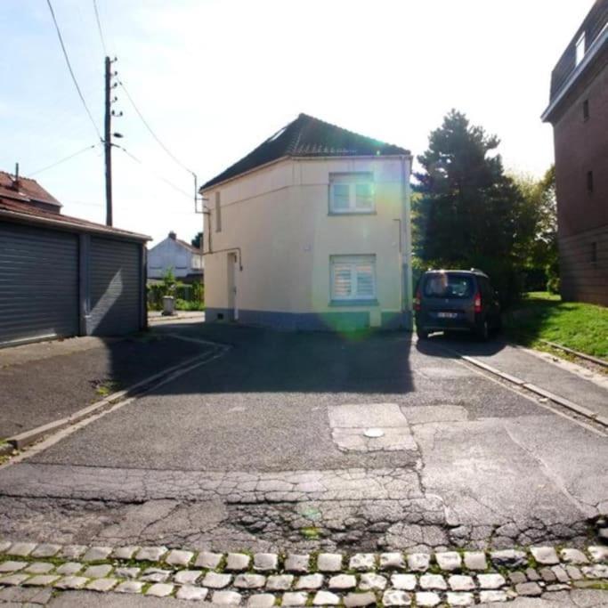 Appartement De Charme 40M2 Proche Centre Hospitalier Valenciennes Exterior foto